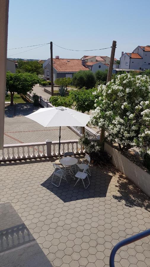 נין Kartini Apartment מראה חיצוני תמונה