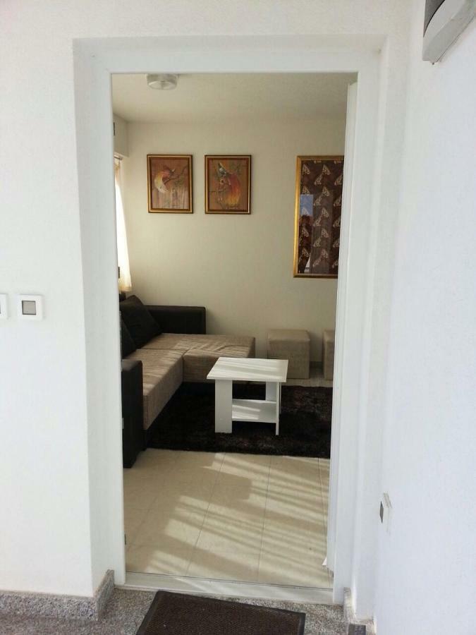 נין Kartini Apartment מראה חיצוני תמונה