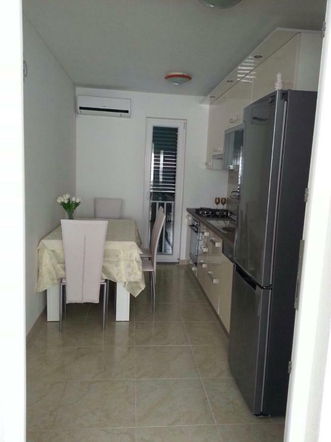 נין Kartini Apartment מראה חיצוני תמונה