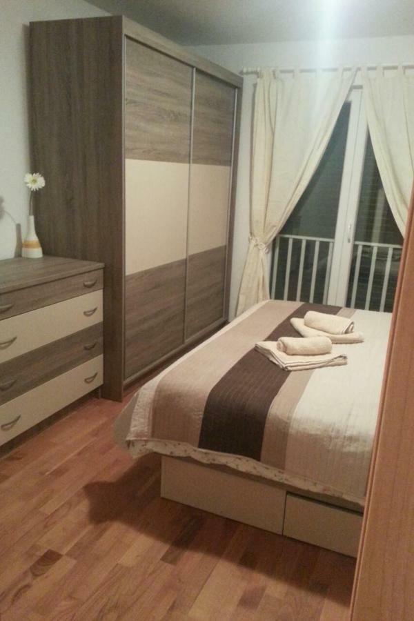 נין Kartini Apartment מראה חיצוני תמונה