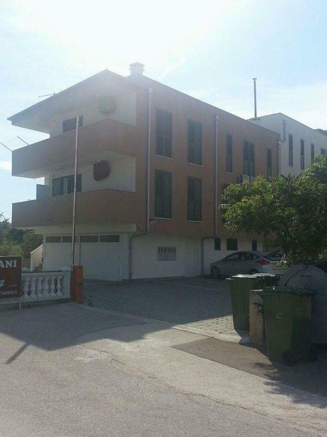 נין Kartini Apartment מראה חיצוני תמונה